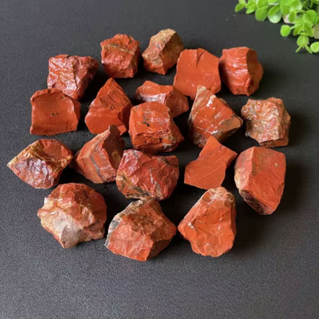 BRYŁKI JASPIS CZERWONY – ODWAGA, STABILNOŚĆ I SIŁA WOLI