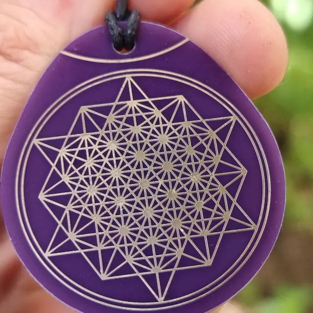 Cymatyczny_Wisiorek_-_64_Tetraedry_i_Kwiat_zycia