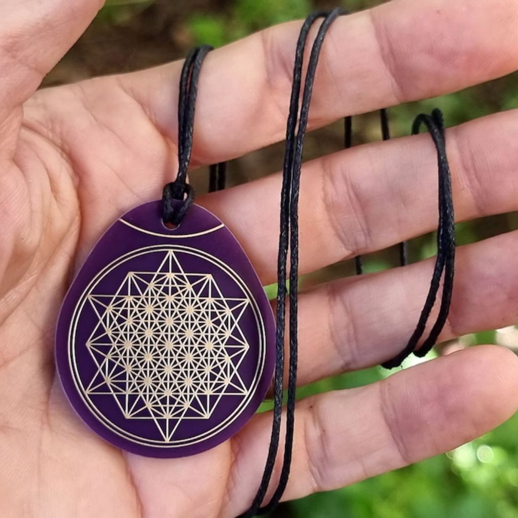 Cymatyczny_Wisiorek_-_64_Tetraedry_i_Kwiat_zycia