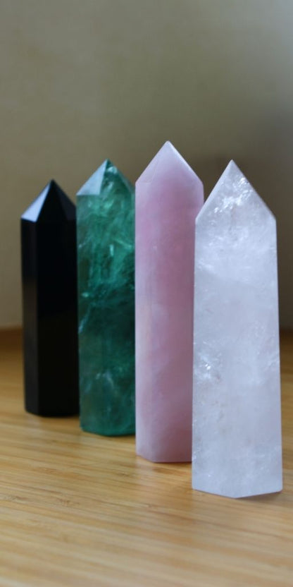 OBELISK (WIEŻA) Z KWARCU RÓŻOWEGO – MIŁOŚĆ, HARMONIA I SPOKÓJ W RELACJACH